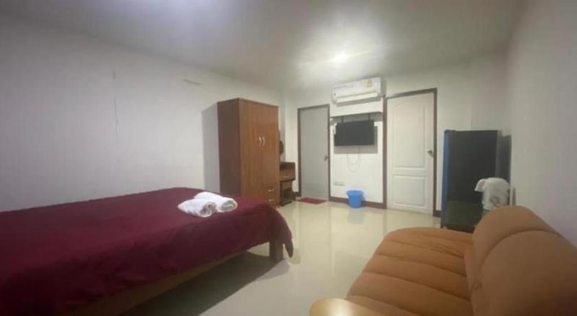 Oyo 1135 Triple A Residence شيانغ ماي المظهر الخارجي الصورة